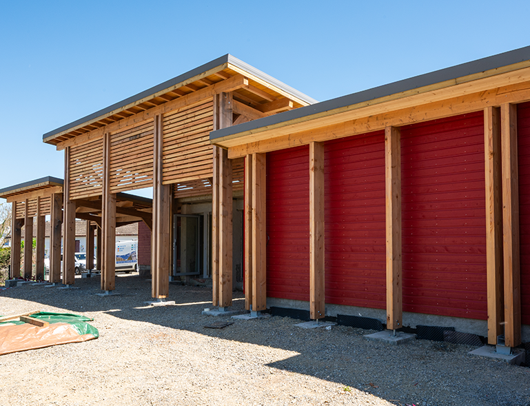 Auvent en structure bois avec brise soleil